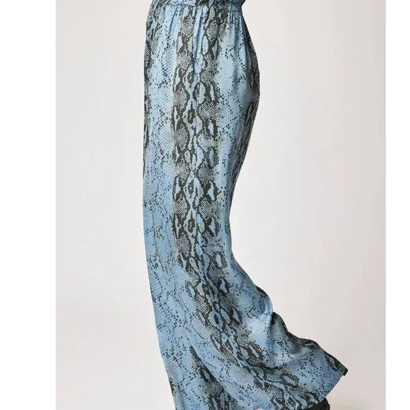 JACQUELINE B CLOTHING Flowy Satin Snake Pattern Pant in Denim Blue M/L - Picture 5 of 9